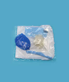 Prémium Látogatói csomag - Arcmaszk, köpeny, hajháló, lábzsák, gumikesztyű - OneSize