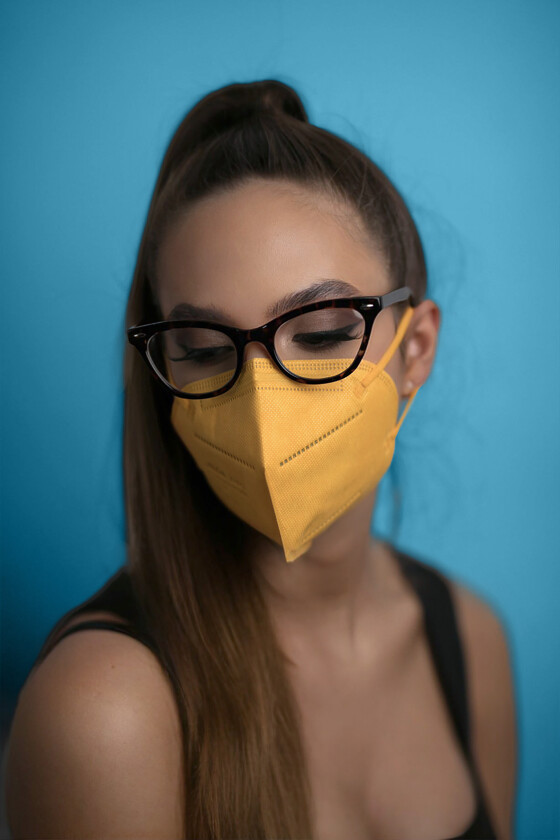 Jiada FFP2 CE 0370 - FFP2 maszk (mennyiség, szín és szelep) - 20 db - Sárga - Szelep nélküli